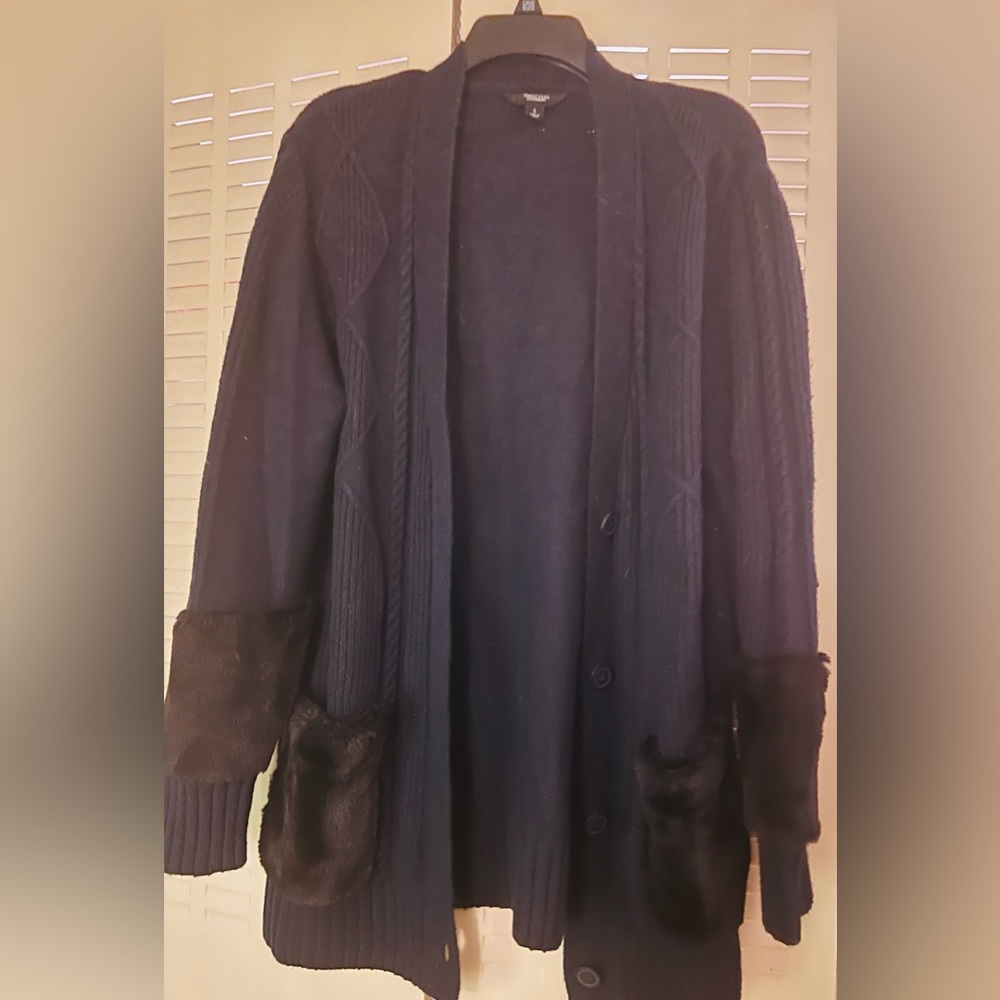 Oversized Navy Blue Cardigan Sweater with faux fur accents sz small